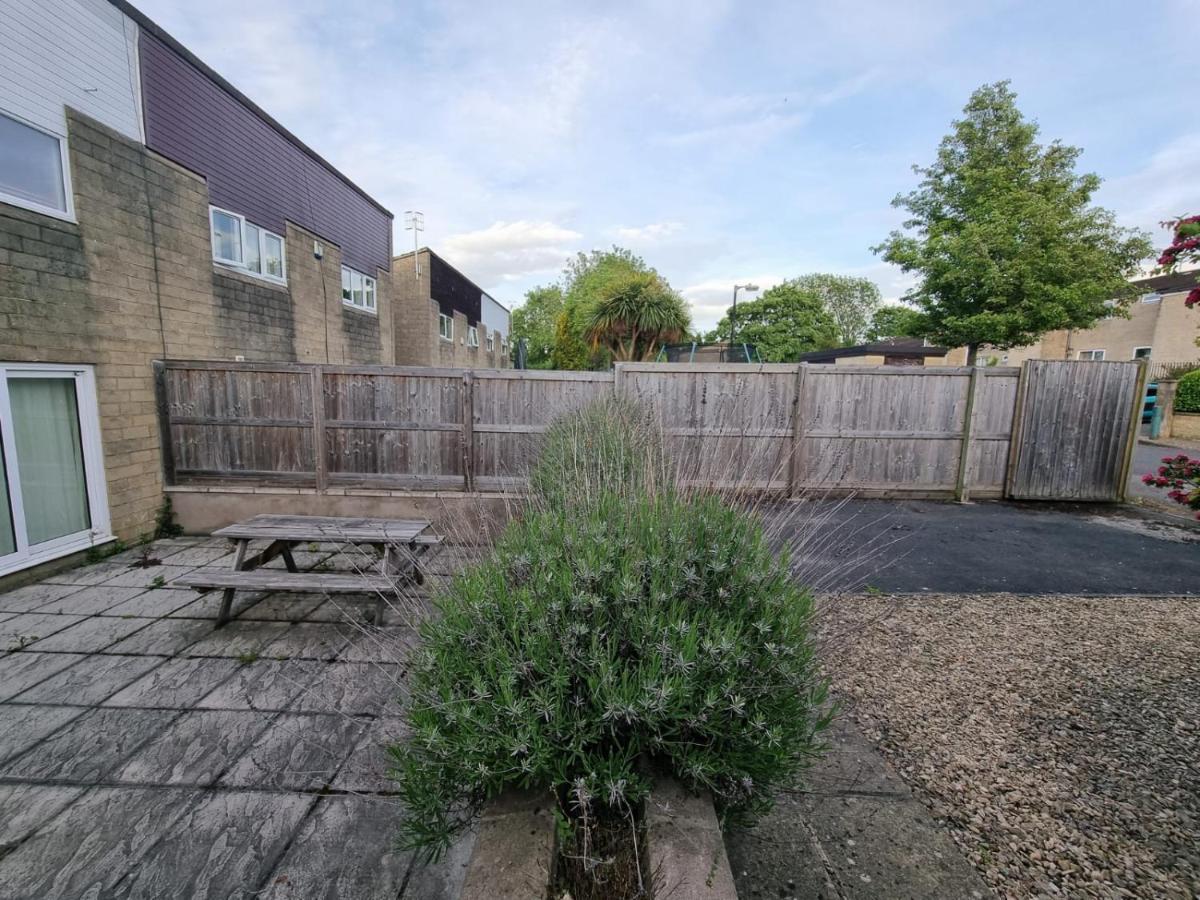 Private Rooms Bath Exterior foto
